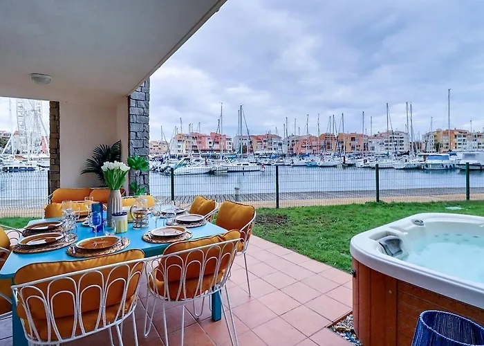 Ravissante Marina Idealement Situee Avec Jacuzzi