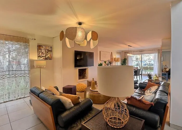 Ravissante Marina Idealement Situee Avec Jacuzzi *