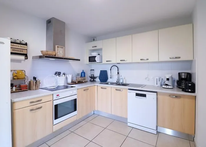 Ravissante Marina Idealement Situee Avec Jacuzzi آجد