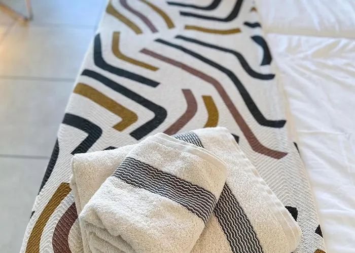 Ravissante Marina Idealement Situee Avec Jacuzzi *