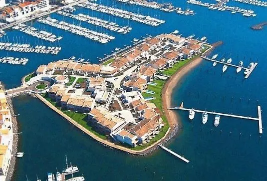 Ravissante Marina Idealement Situee Avec Jacuzzi