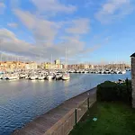 펜션 Ravissante Marina Idealement Situee Avec Jacuzzi