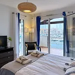 Ravissante Marina Idealement Situee Avec Jacuzzi 펜션