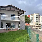 Ravissante Marina Idealement Situee Avec Jacuzzi 아그