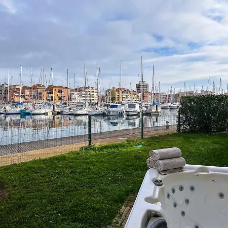 Semesterbostad Ravissante Marina Idealement Situee Avec Jacuzzi *