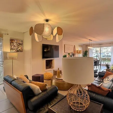 Ravissante Marina Idealement Situee Avec Jacuzzi *