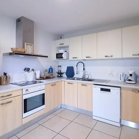 Ravissante Marina Idealement Situee Avec Jacuzzi Agde