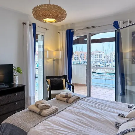 Ravissante Marina Idealement Situee Avec Jacuzzi Holiday home