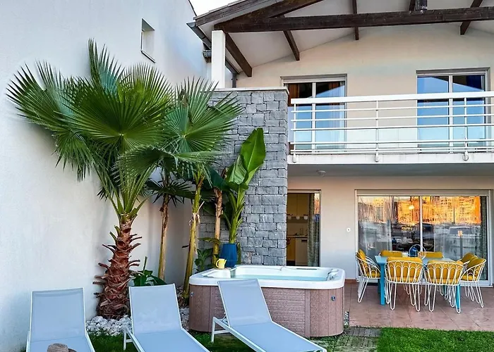 Ravissante Marina Idealement Situee Avec Jacuzzi Casa vacanze