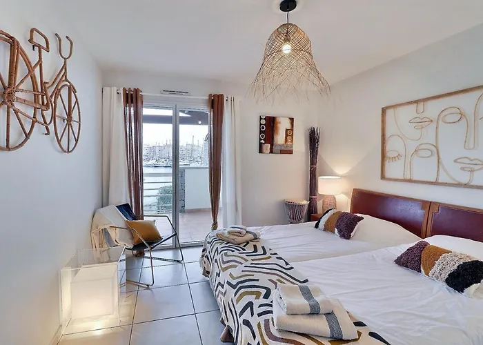 Ravissante Marina Idealement Situee Avec Jacuzzi