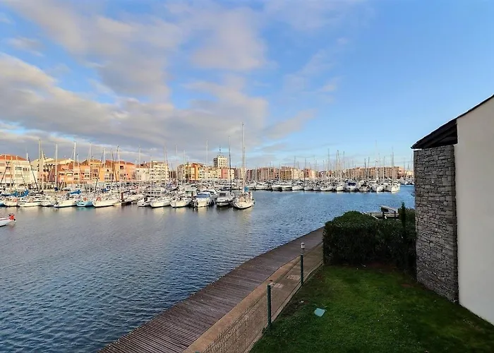 Ravissante Marina Idealement Situee Avec Jacuzzi *